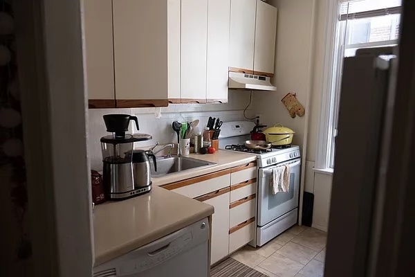 31-74 33rd Street, Unit 2R Queens, NY 11106 - Photo 10 of 10