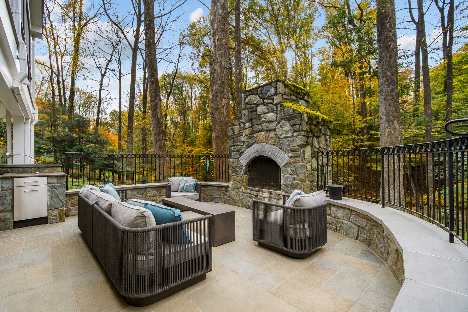 8210 Kingsgate Road Potomac, MD 20854 - Photo 56 of 69 Gallery Image 56