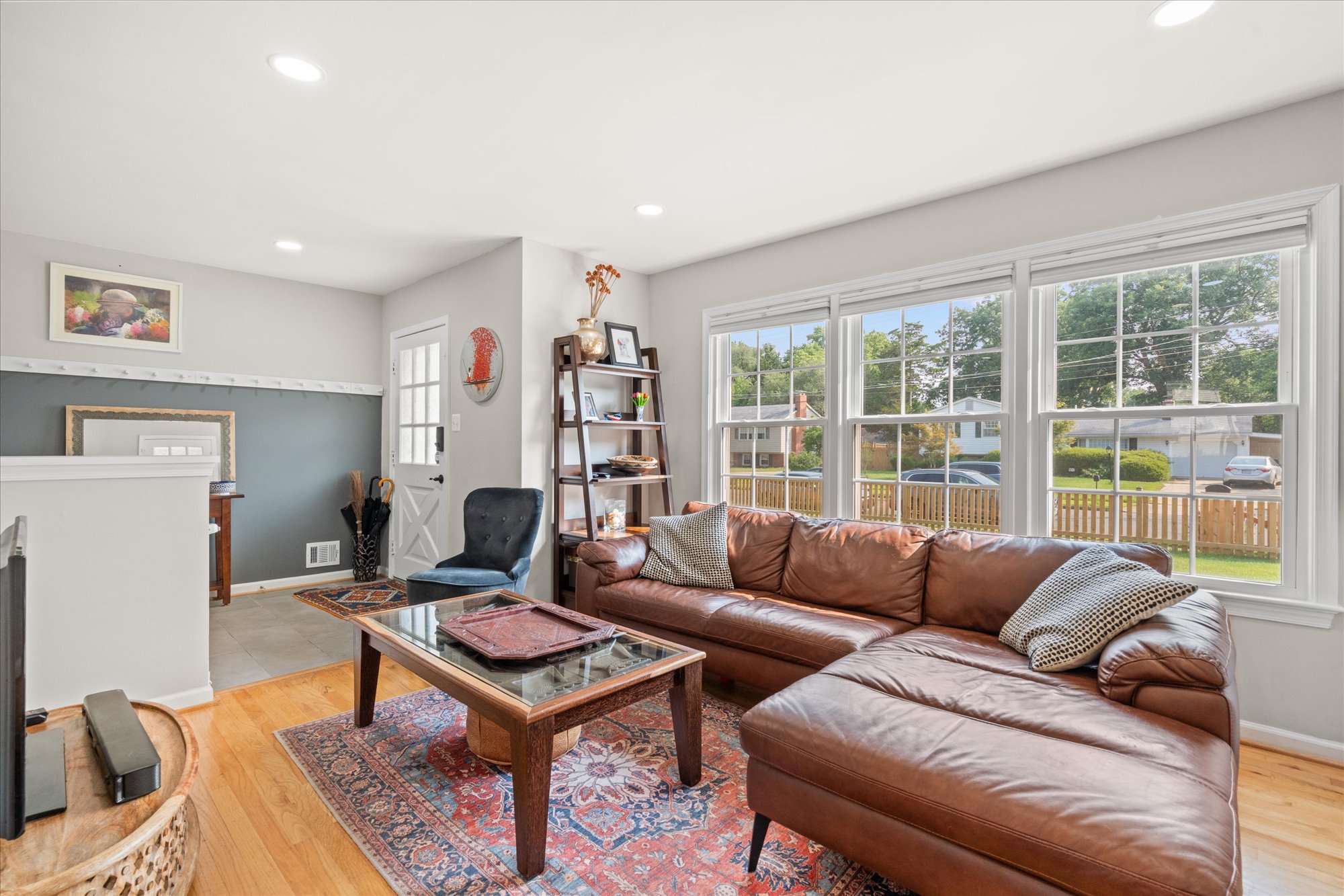 5602 Ashfield Road Alexandria, VA 22315 - Photo 6 of 59 Gallery Image 6