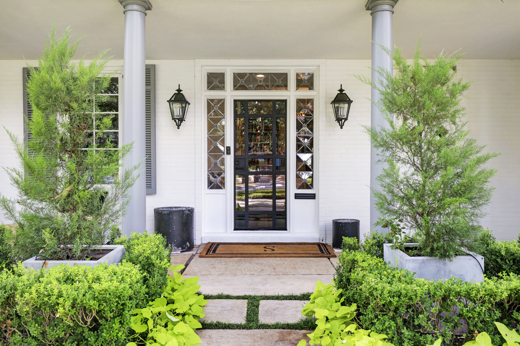 2240 Chilton Road Houston, TX 77019 - Photo 2 of 34