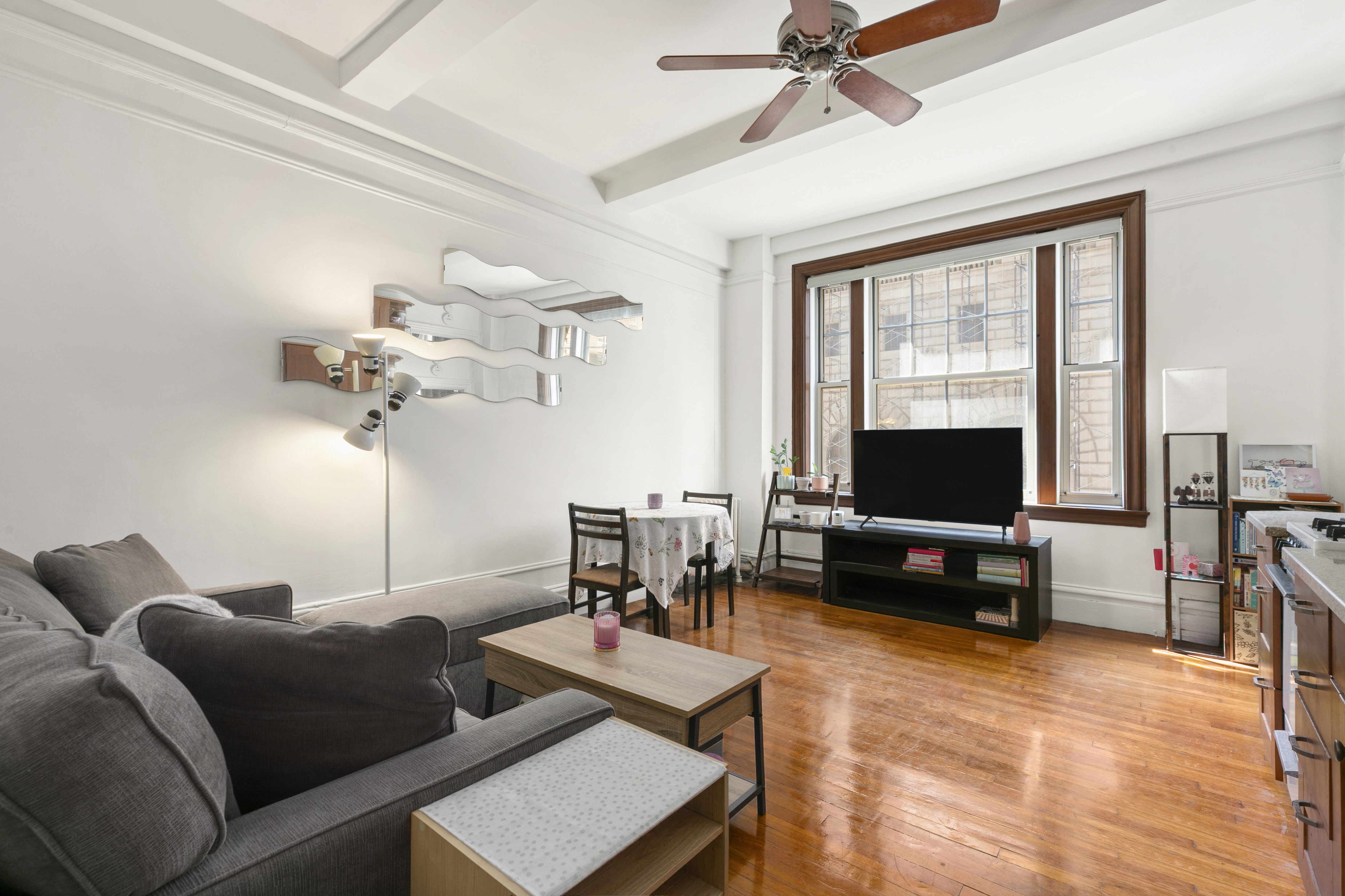 170 West 74th Street, Unit 409 Manhattan, NY 10023 - Photo 2 of 11 Gallery Image 2
