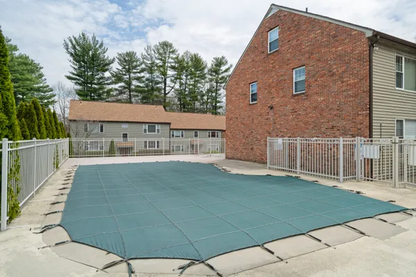 $525,000 | 43 Village Walk, Wilton, CT 06897