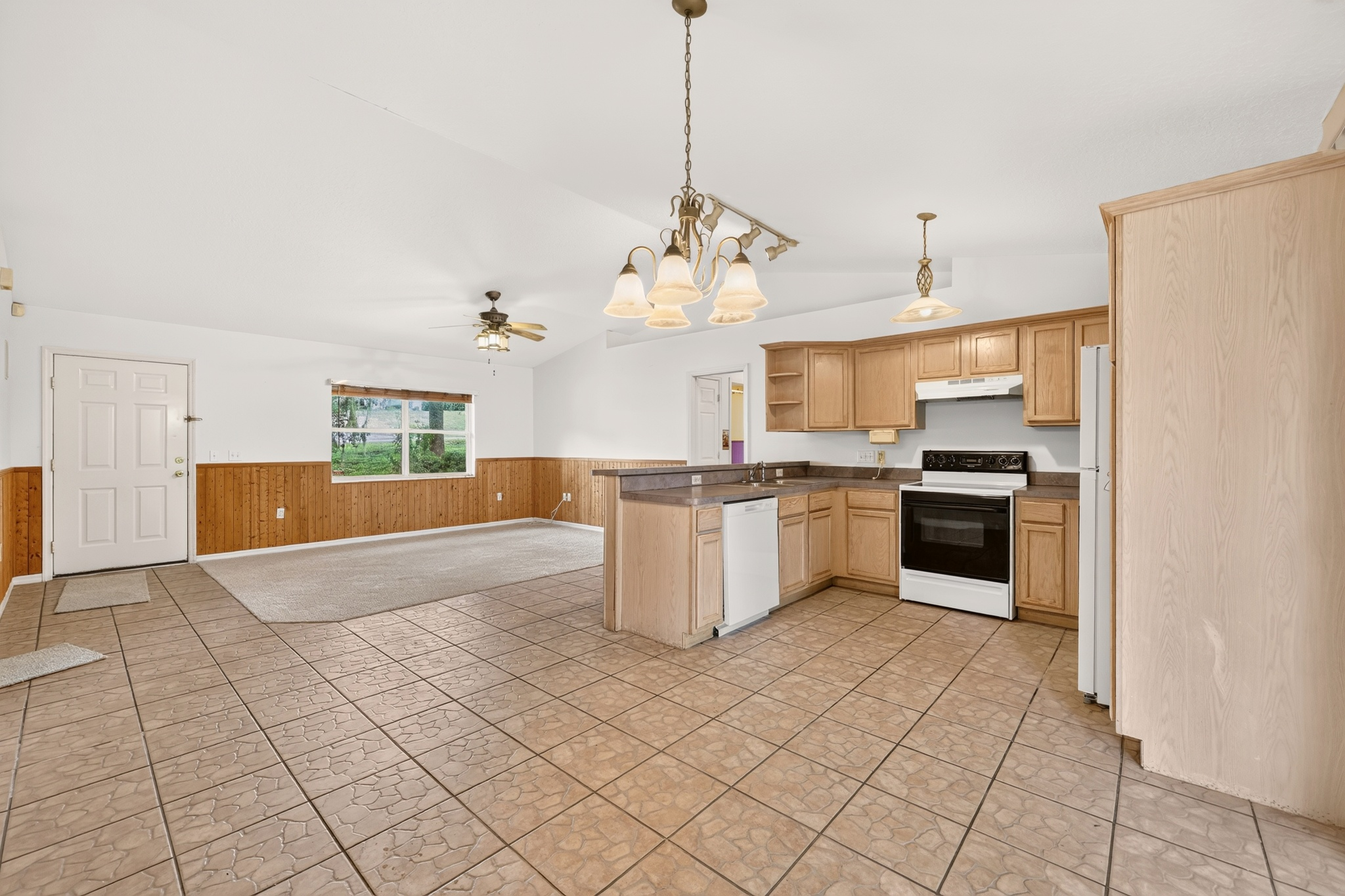 211 Edison Street Inverness, FL 34452 - Photo 11 of 27 Gallery Image 11