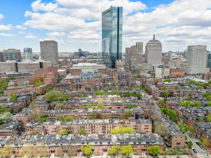 $875,000 | 2 Clarendon Street, Unit 302, Boston, MA 02116