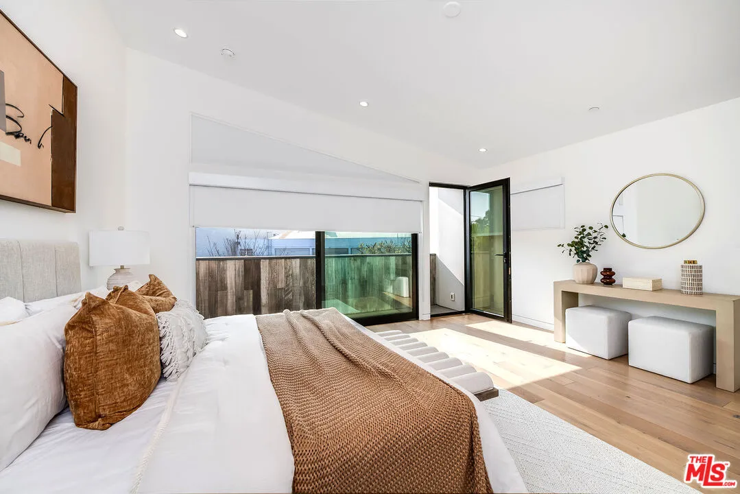 $27,800 | 1620 Electric Avenue, Venice, CA 90291