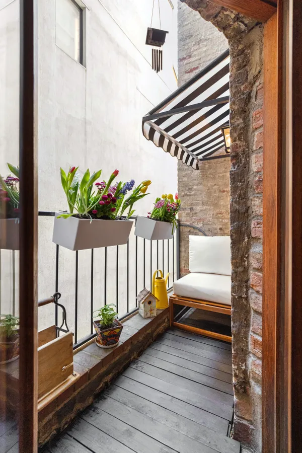 $1,750,000 | 237 West 11th Street, Unit 2B | West Village