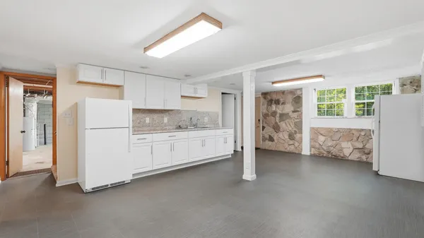 $379,000 | Des Moines Drive, Hermitage, TN 37076