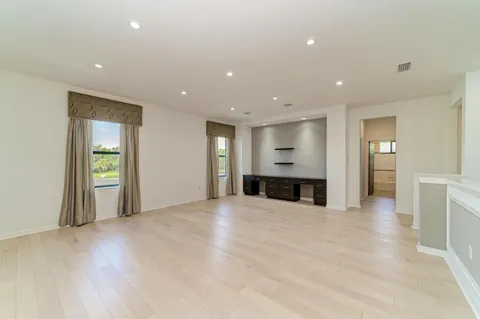 $949,000 | 826 Honeyflower Loop, Bradenton, FL 34212