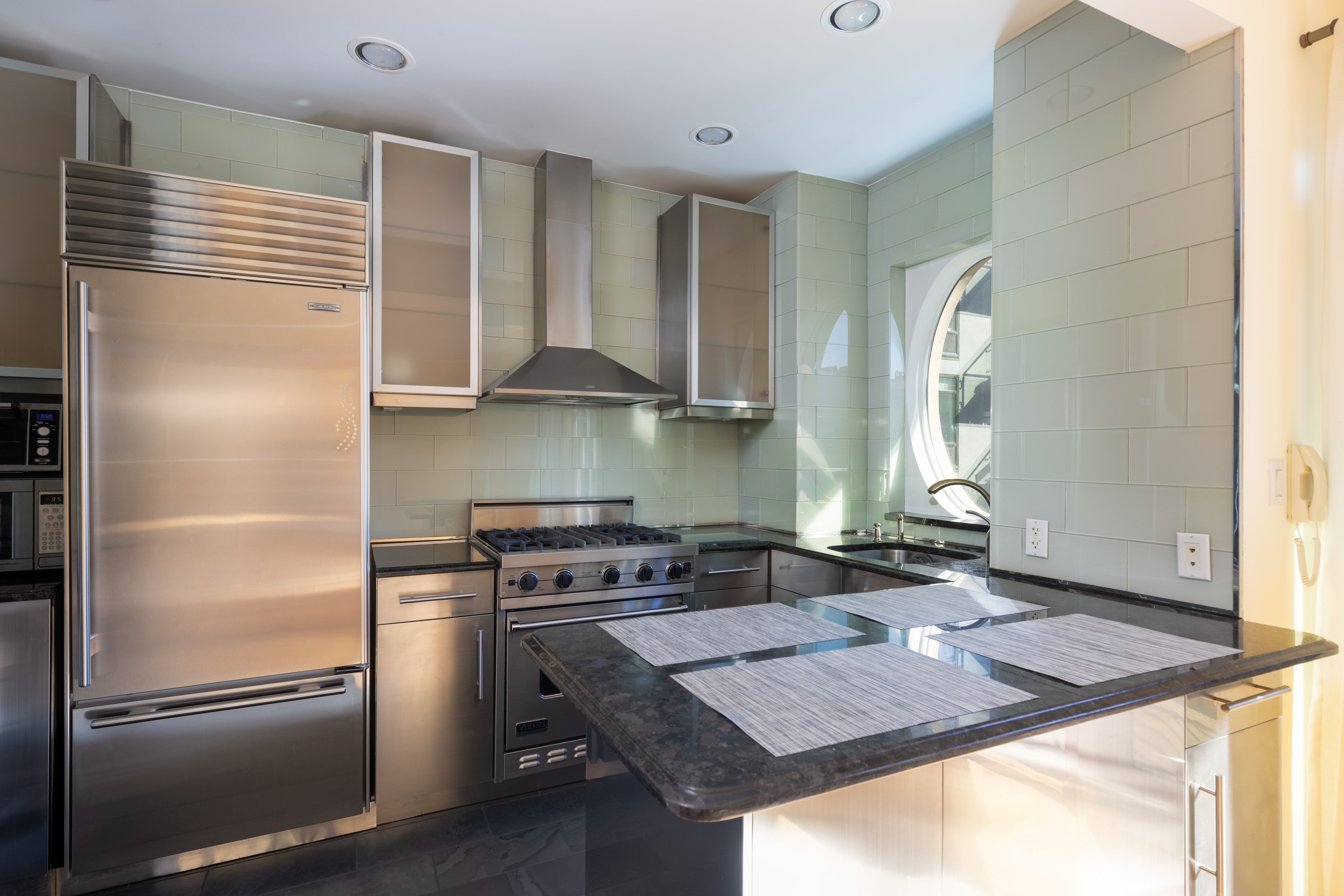 189 Bridge Street, Unit 3A Brooklyn, NY 11201 - Photo 2 of 13