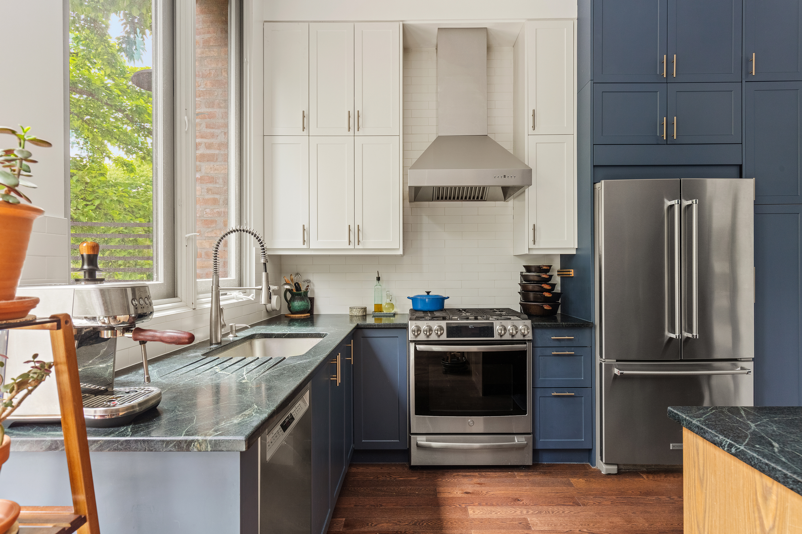590 Saint Marks Avenue Brooklyn, NY 11216 - Photo 5 of 11