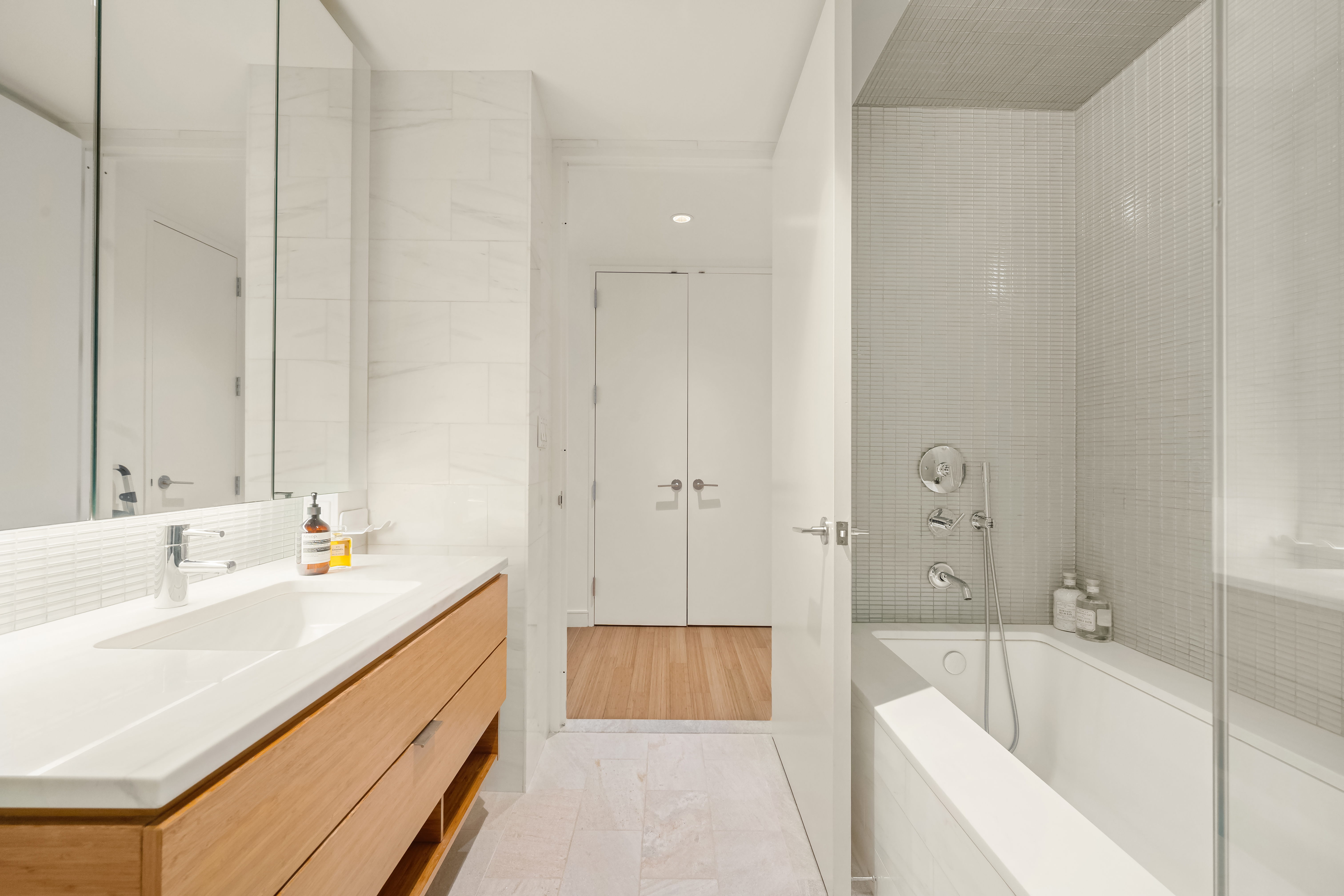 303 East 33rd Street, Unit 7N Manhattan, NY 10016 - Photo 6 of 14