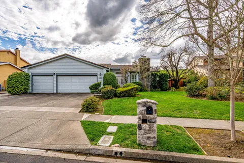 $2,068,000 | Stonebridge Drive, Napa, CA 94558