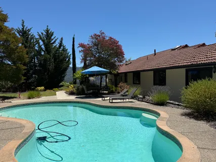 $1,250,000 | 275 Kerry Lane, Cloverdale, CA 95425