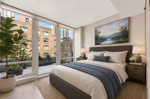 $4,395,000 | 133 West 22nd Street, Unit 10D | Chelsea