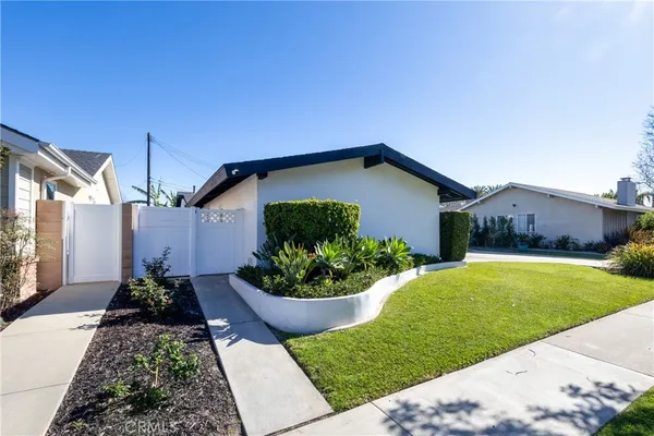 $1,988,000 | 12746 Martha Ann Drive, Los Alamitos, CA 90720