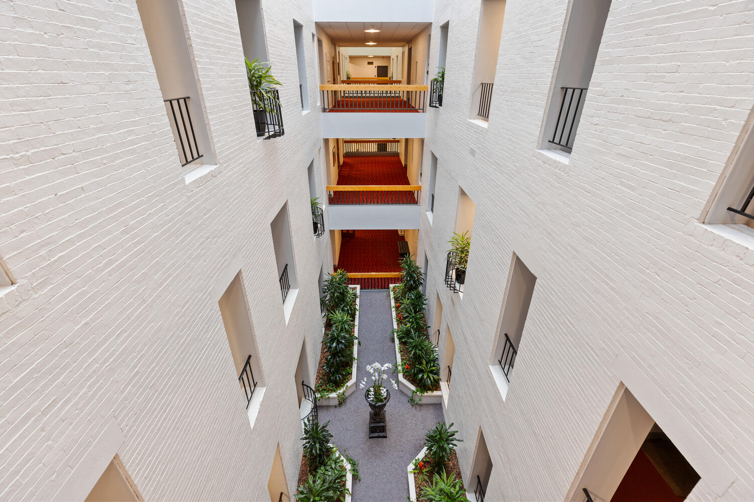 160 Commonwealth Avenue, Unit 410 Boston, MA 02116 - Photo 23 of 31 a view of entryway