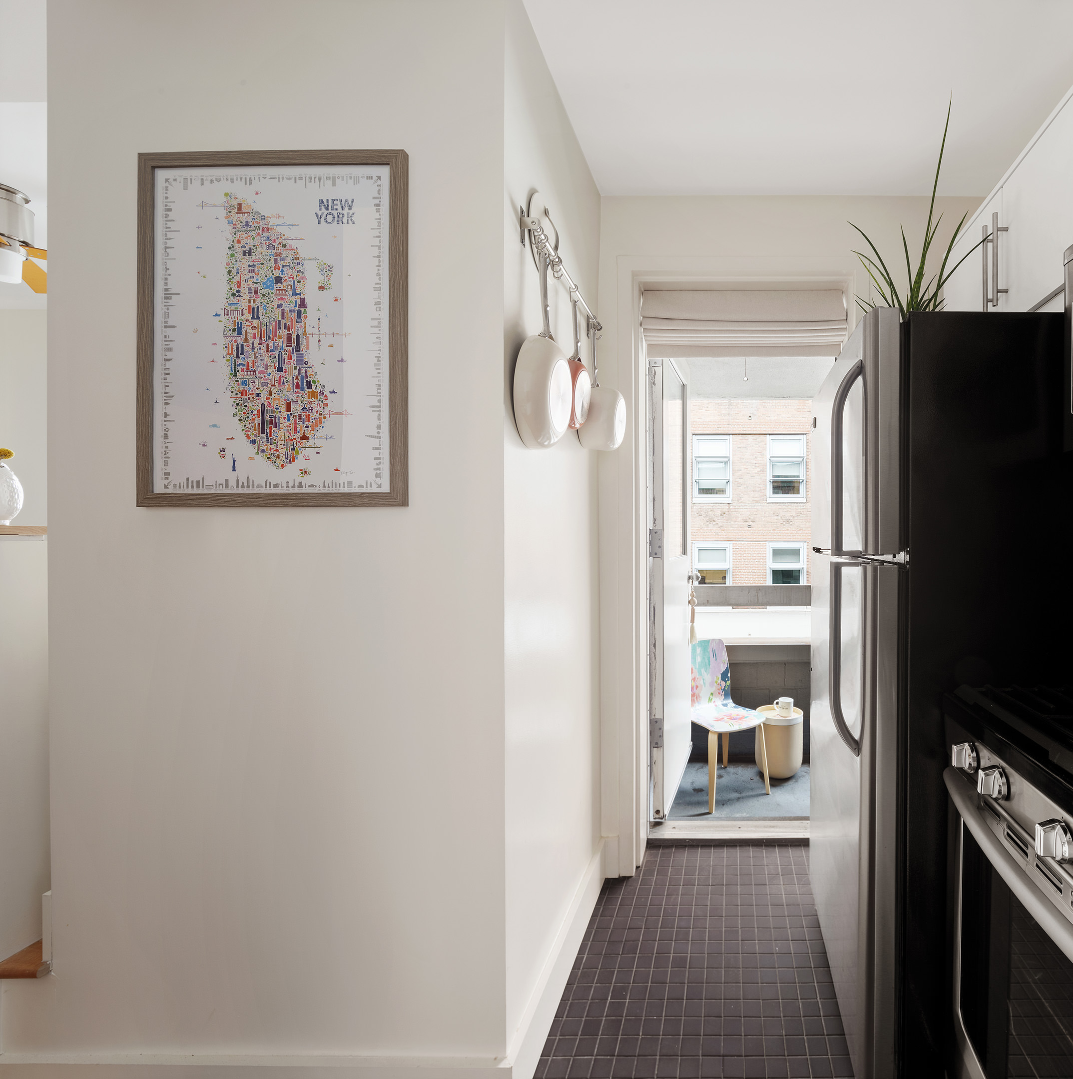 85 8th Avenue, Unit 5-H Manhattan, NY 10011 - Photo 5 of 11 a view of a bedroom from a hallway