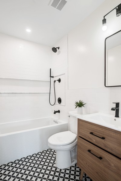 180 South 4th Street, Unit 5N Brooklyn, NY 11211 - Photo 9 of 10