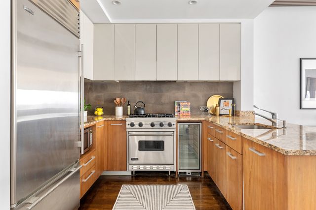 $2,325,000 | 260 Park Avenue South, Unit 4G | Flatiron