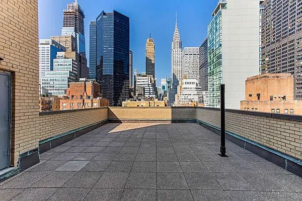 310 Lexington Avenue, Unit 3E Manhattan, NY 10016 - Photo 8 of 10 a view of terrace with city view