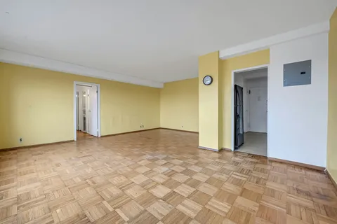 $225,000 | 1 Fordham Hill Ovl, Unit 12C | University Heights