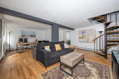 $1,250,000 | 352 West 117th Street, Unit 1E | Harlem