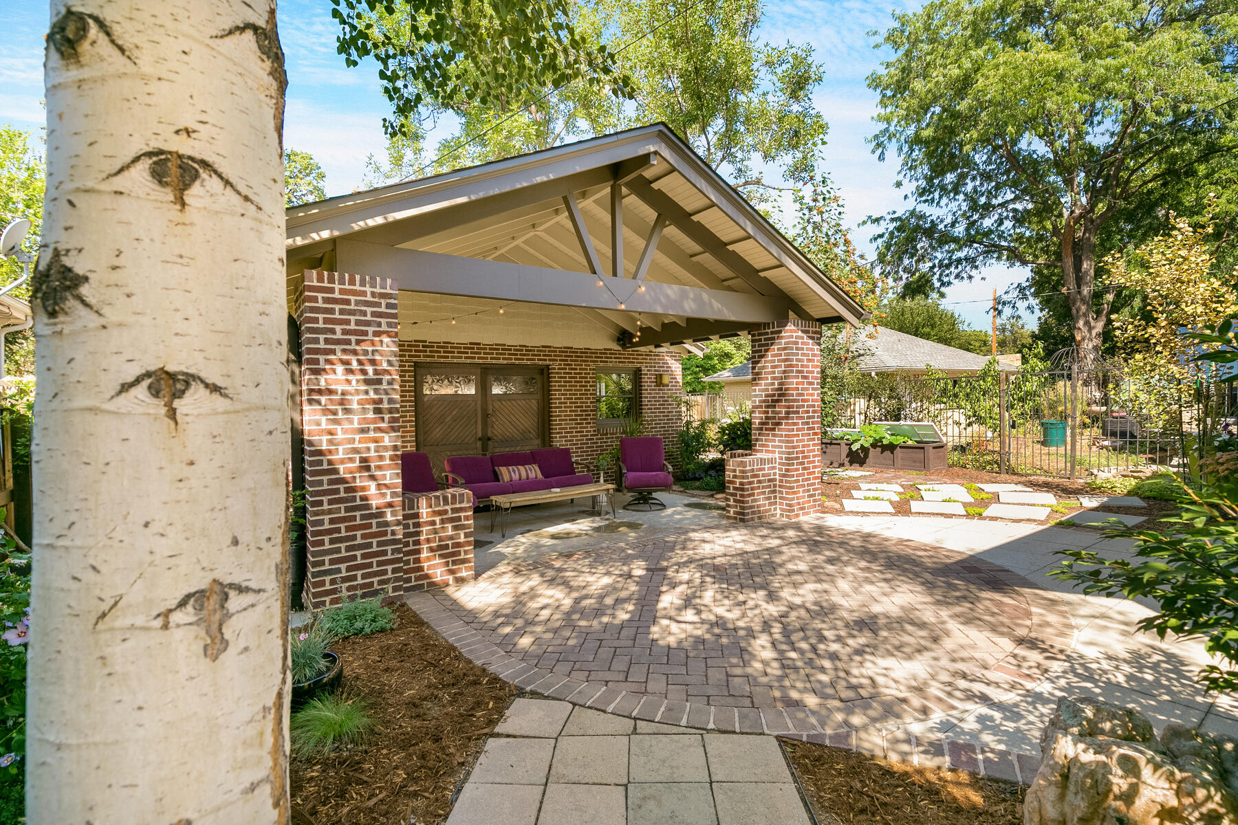 2025 Grape Street Denver, CO 80207 - Photo 20 of 23