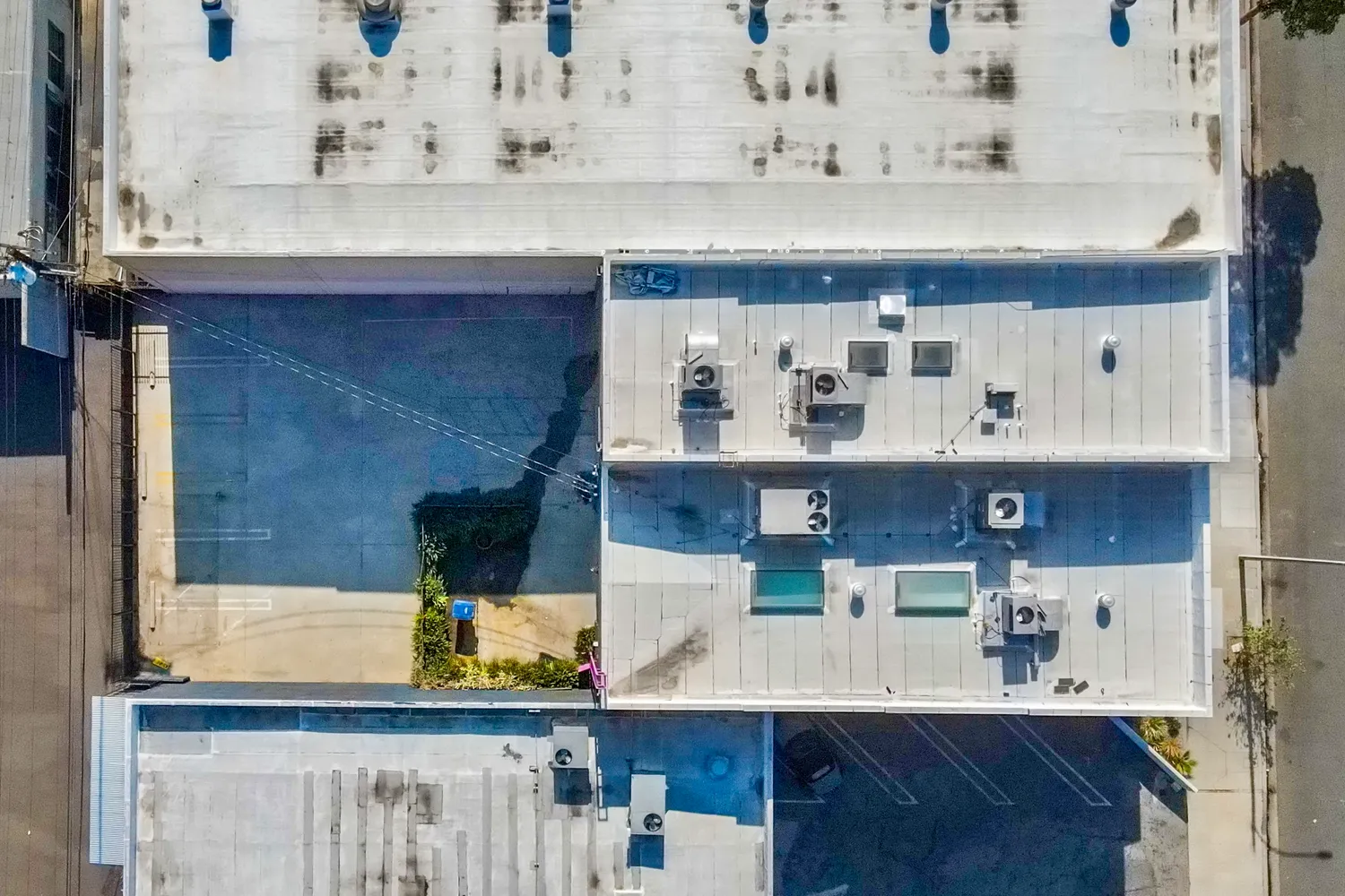 $2,995,000 | 3058 North Lima Street, Burbank, CA 91504