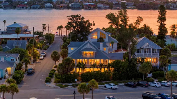 $6,999,000 | 106 2nd Ave, St. Petersburg, FL 33706