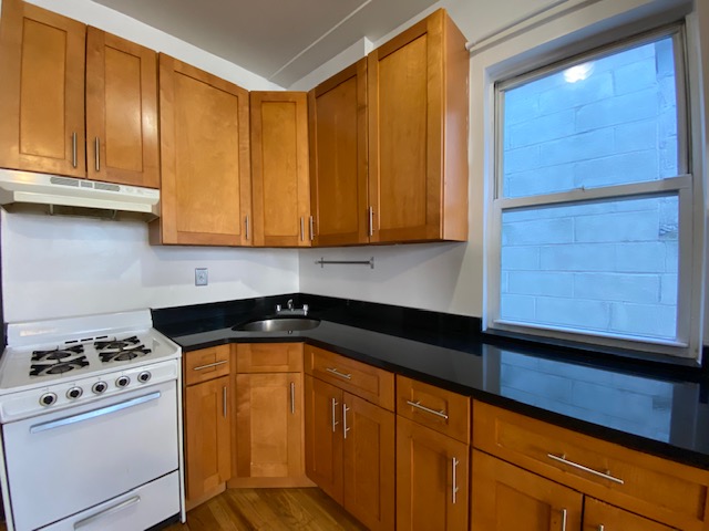 37-09 Crescent Street, Unit 1 Queens, NY 11101 - Photo 7 of 13