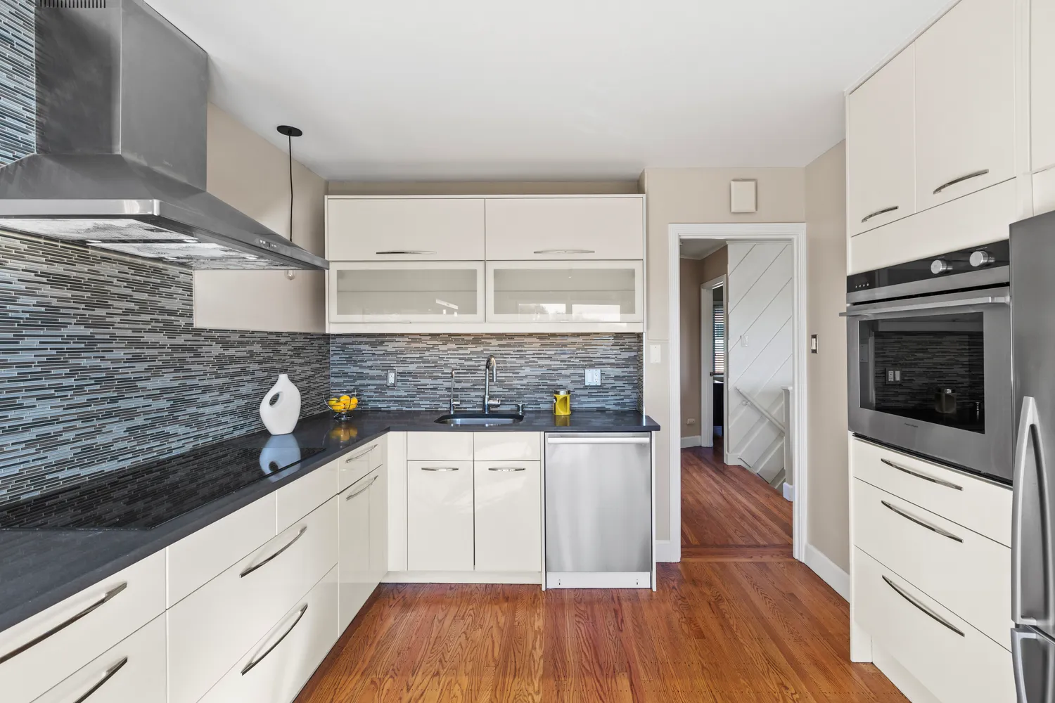 $1,700,000 | 155 Moffitt Street, San Francisco, CA 94131