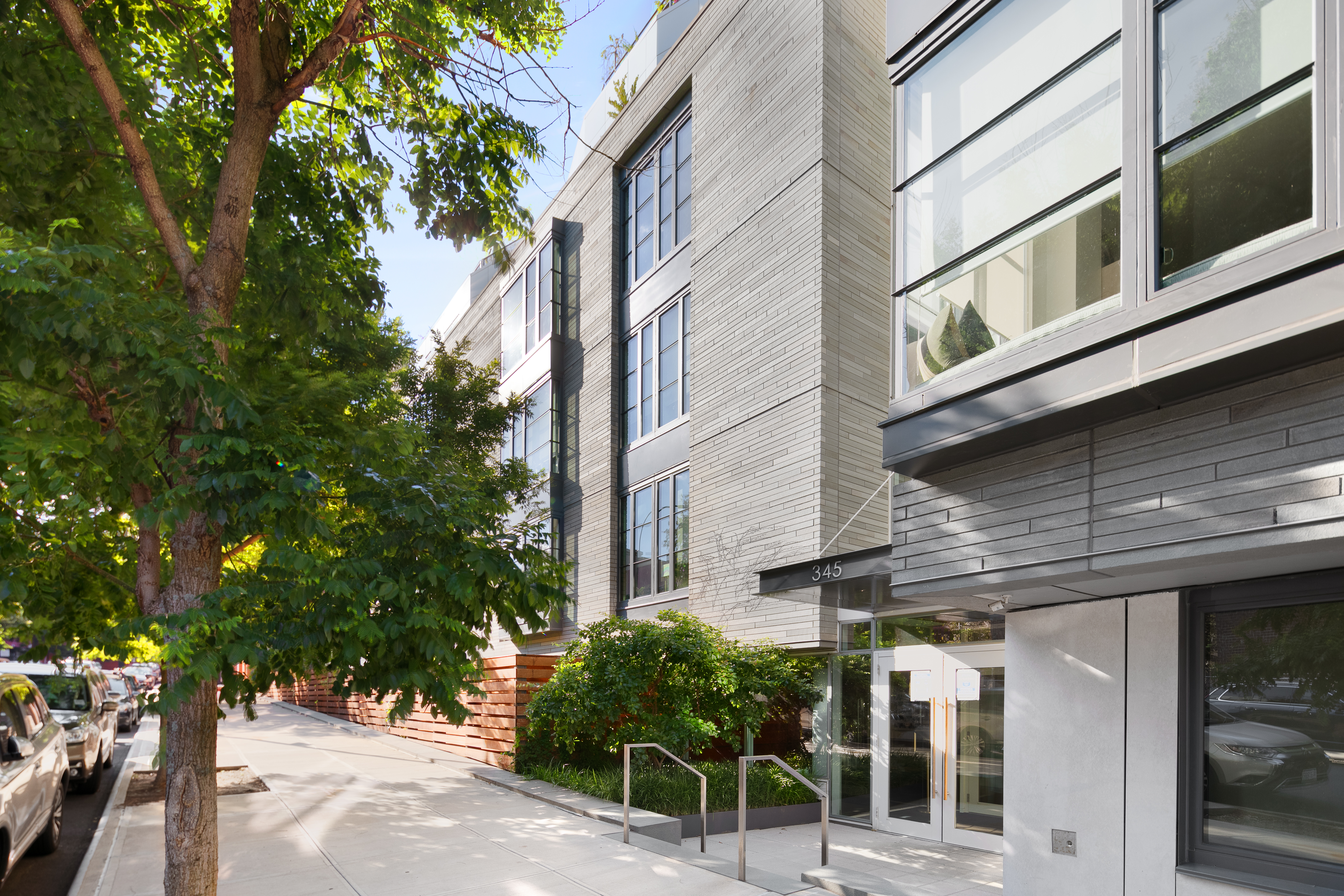 345 Carroll Street, Unit 3F Brooklyn, NY 11231 - Photo 13 of 14 a view of a building with a tree