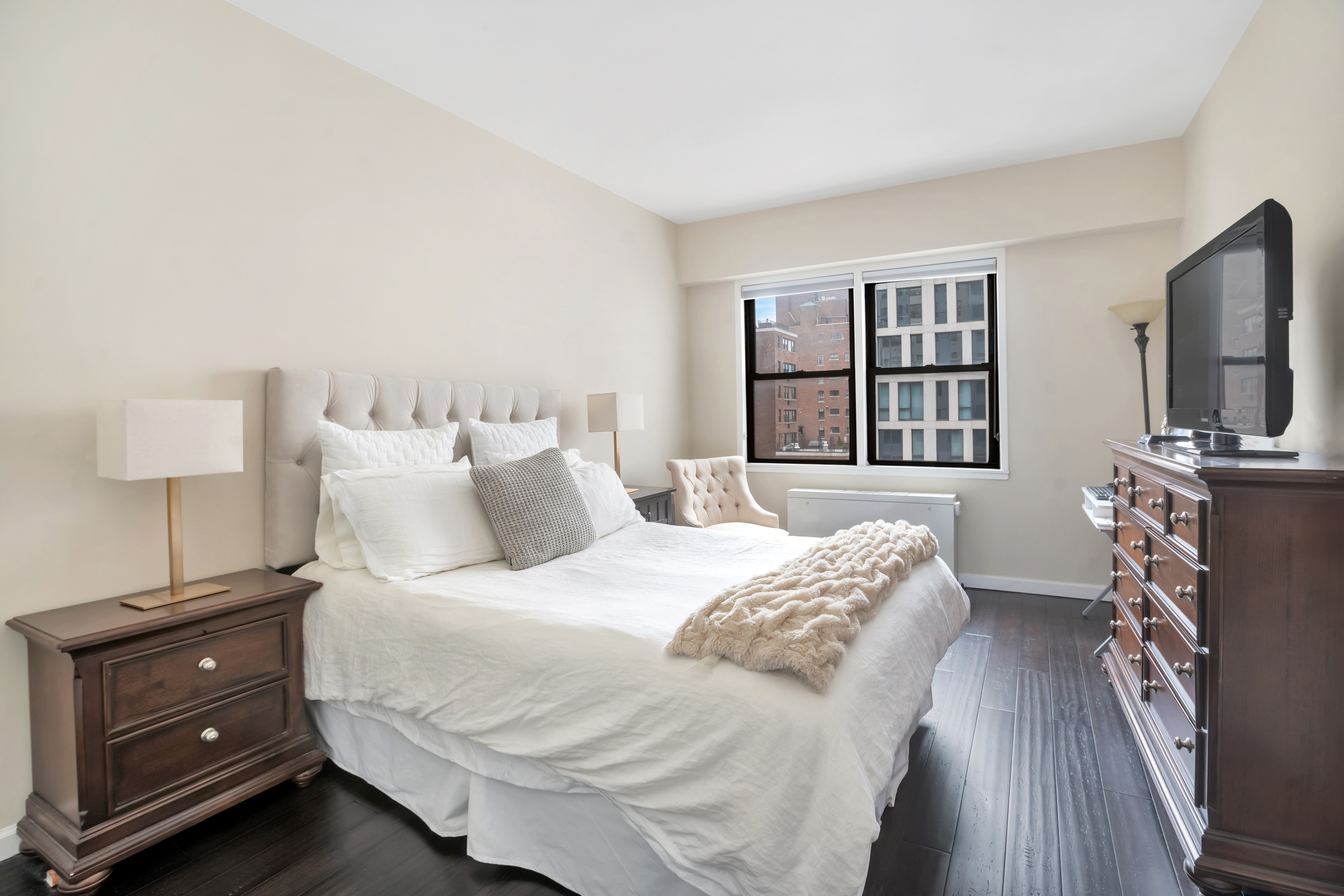 201 East 21st Street, Unit 15D Manhattan, NY 10010 - Photo 5 of 7