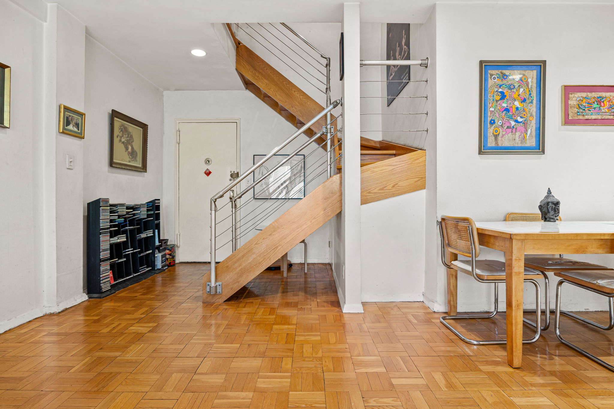 3850 Hudson Manor Terrace, Unit 1EE/2EE Bronx, NY 10463 - Photo 6 of 27 a view of entryway and hall
