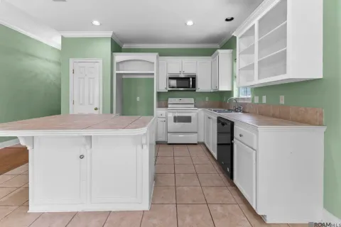 $285,000 | 8929 Worthington Estates Avenue, Baton Rouge, LA 70810