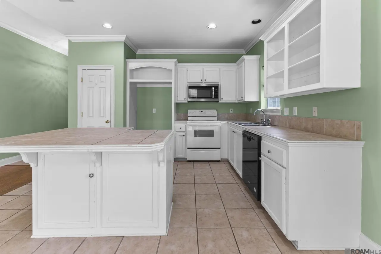 8929 Worthington Estates Avenue Baton Rouge, LA 70810 - Photo 5 of 23