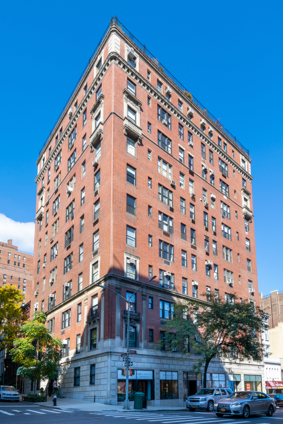 139 East 94th Street, Unit 7D Manhattan, NY 10128 - Photo 10 of 11 a front view of a building