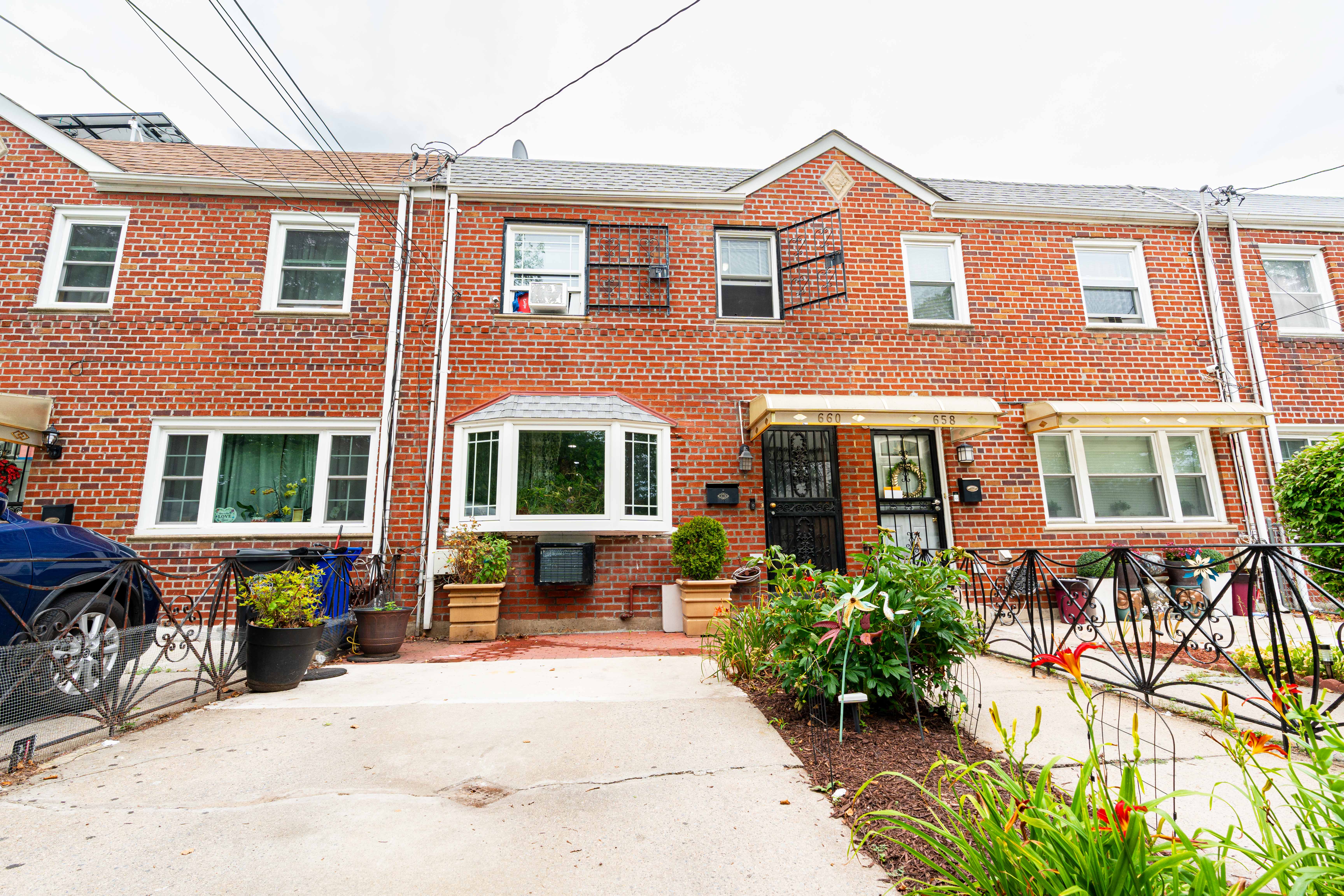 660 Pine Street Brooklyn, NY 11208 - Photo 1 of 10