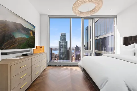 $7,500,000 | 217 West 57th Street, Unit 48D | Midtown Central