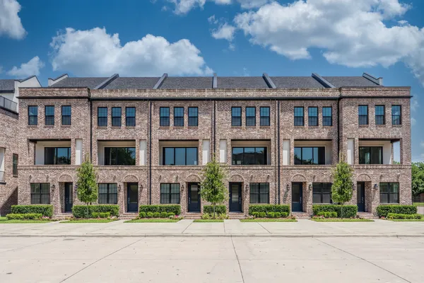 $789,900 | 2401 Canton Street, Unit 1005, Dallas, TX 75201