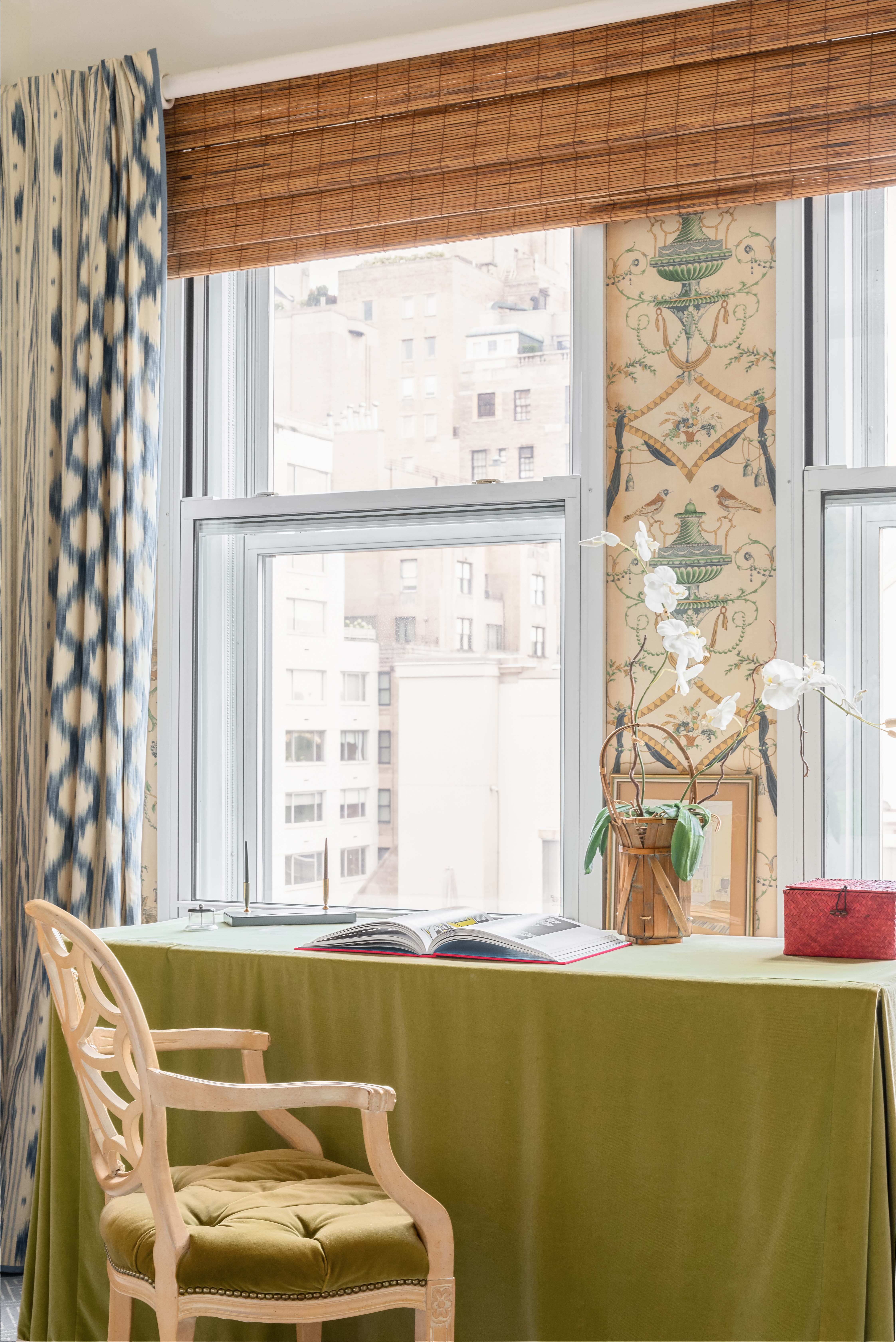 33 East 70th Street, Unit 8C Manhattan, NY 10021 - Photo 8 of 18