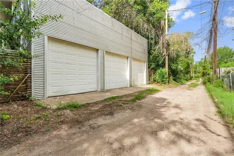 $642,000 | 2008 Riverview Street, Unit B, Austin, TX 78702