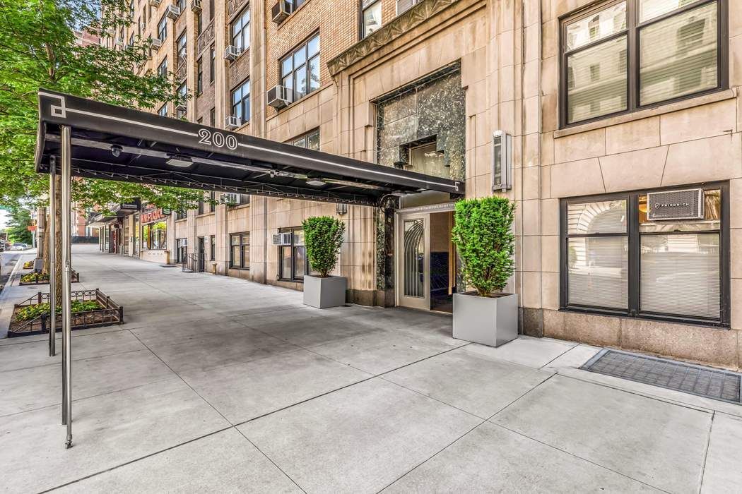 200 West 86th Street, Unit 17C Manhattan, NY 10024 - Photo 17 of 18