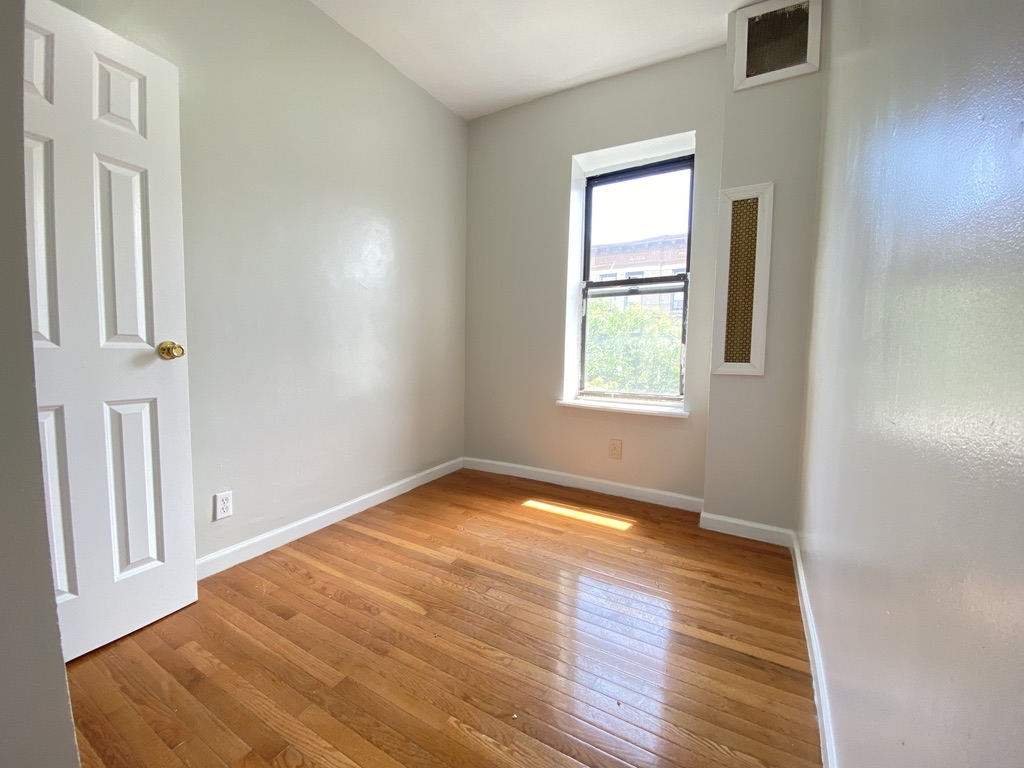 539 West 156th Street, Unit 20 Manhattan, NY 10032 - Photo 6 of 9