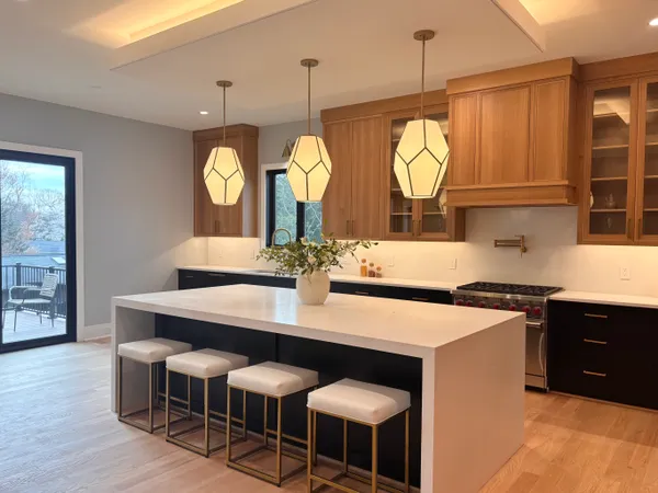 Contact Agent | 1052 Balls Hill Road, McLean, VA 22101