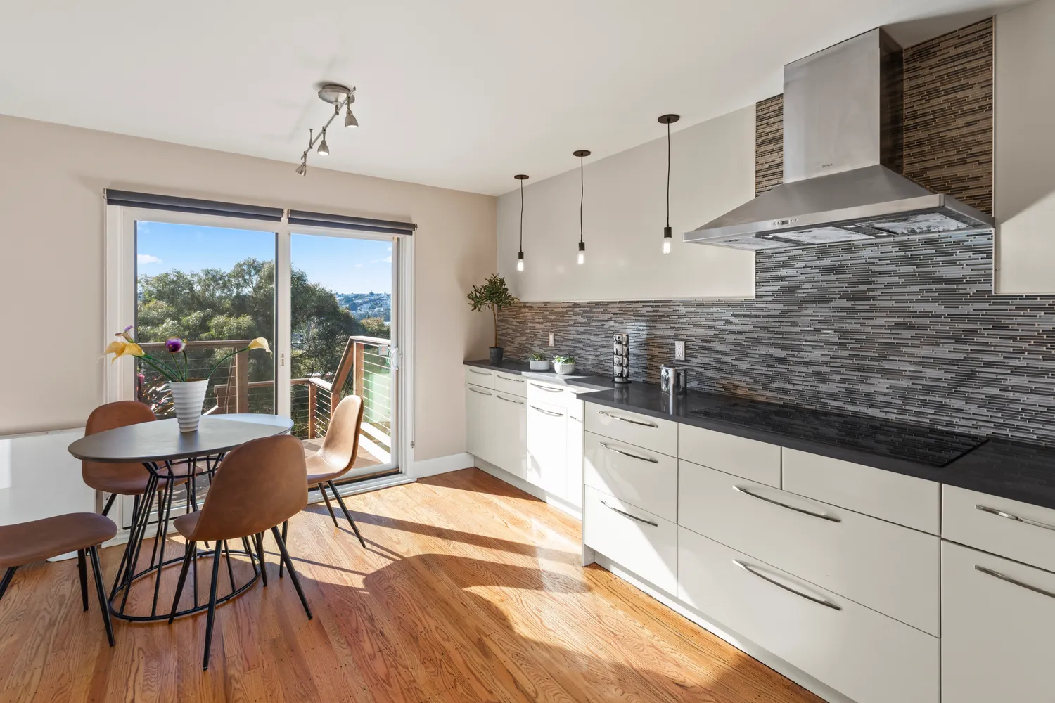 $1,700,000 | 155 Moffitt Street, San Francisco, CA 94131