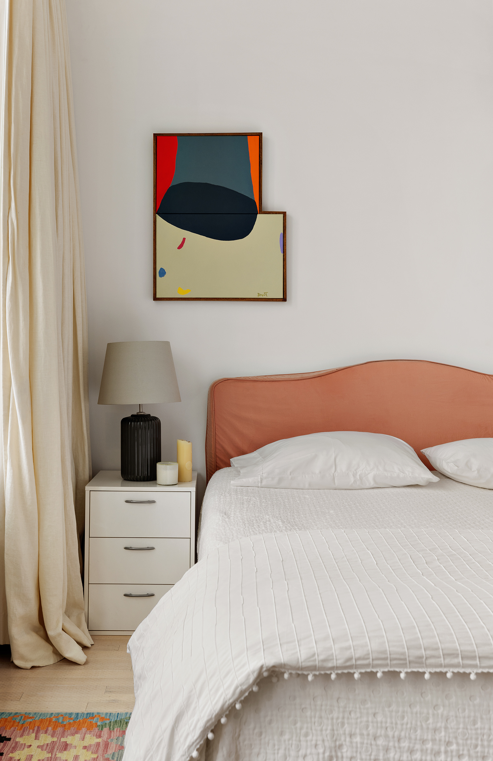 121 West 19th Street, Unit 10C Manhattan, NY 10011 - Photo 6 of 14 a bedroom with a bed and a couch