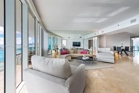 $4,500,000 | 1000 South Pointe Drive, Unit 1903, Miami Beach, FL 33139