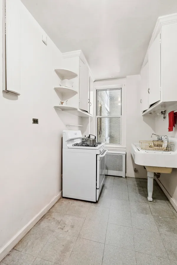 $1,200,000 | 12 West 96th Street, Unit 9A | Upper West Side