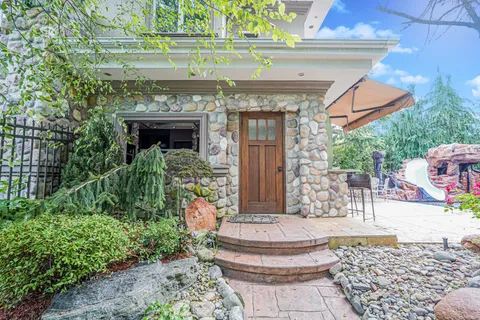 $2,300,000 | 165 Swaim Avenue | Huguenot